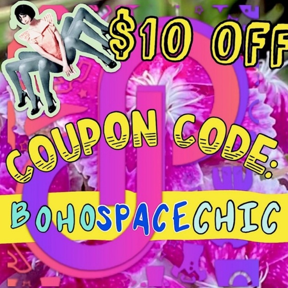 H&M White and Blue Giraffe Print Long Sleeve Top - Picture 6 of 8